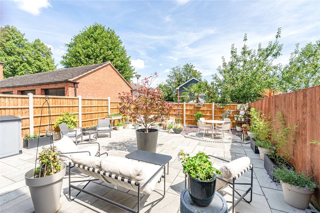 Property photo 2 of 19 Picture No. 28