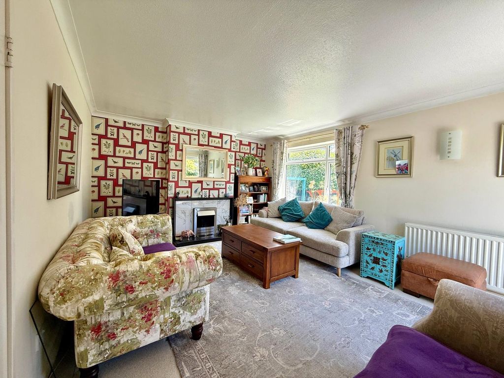 Property photo 2 of 18 Picture No. 19
