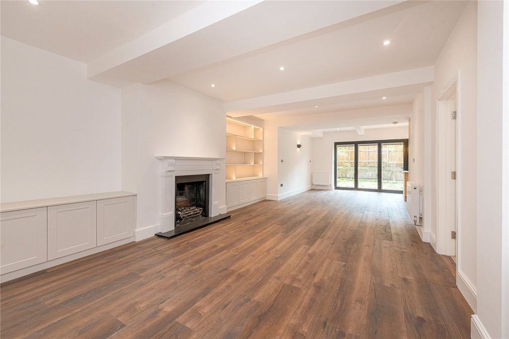 Property photo 1 of 18 Picture No. 08
