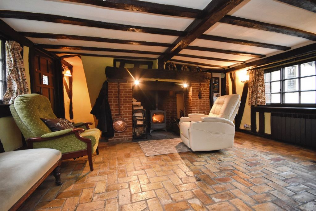 Property photo 2 of 17