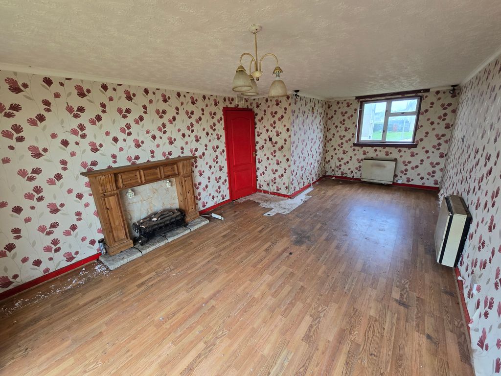 Property photo 2 of 12 2
