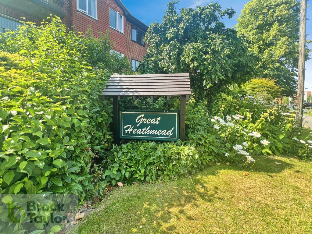 Property photo 1 of 13 Great Heathmead