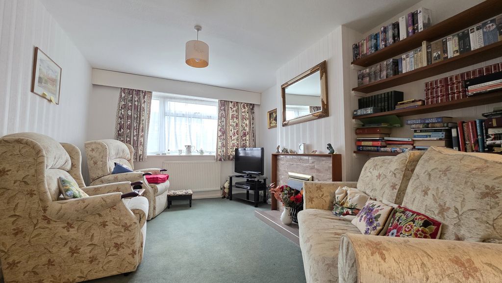 Property photo 3 of 19