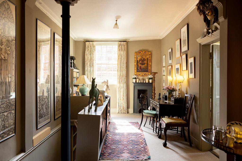 Additional image 15 of 5 bed town house for saleSilverless Street, Marlborough SN8
