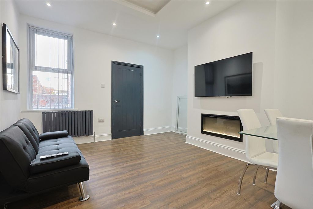 Property photo 1 of 18 427D1842-8Dbf-473B-9721-D7Eeff429042_1_201_A.Jpeg