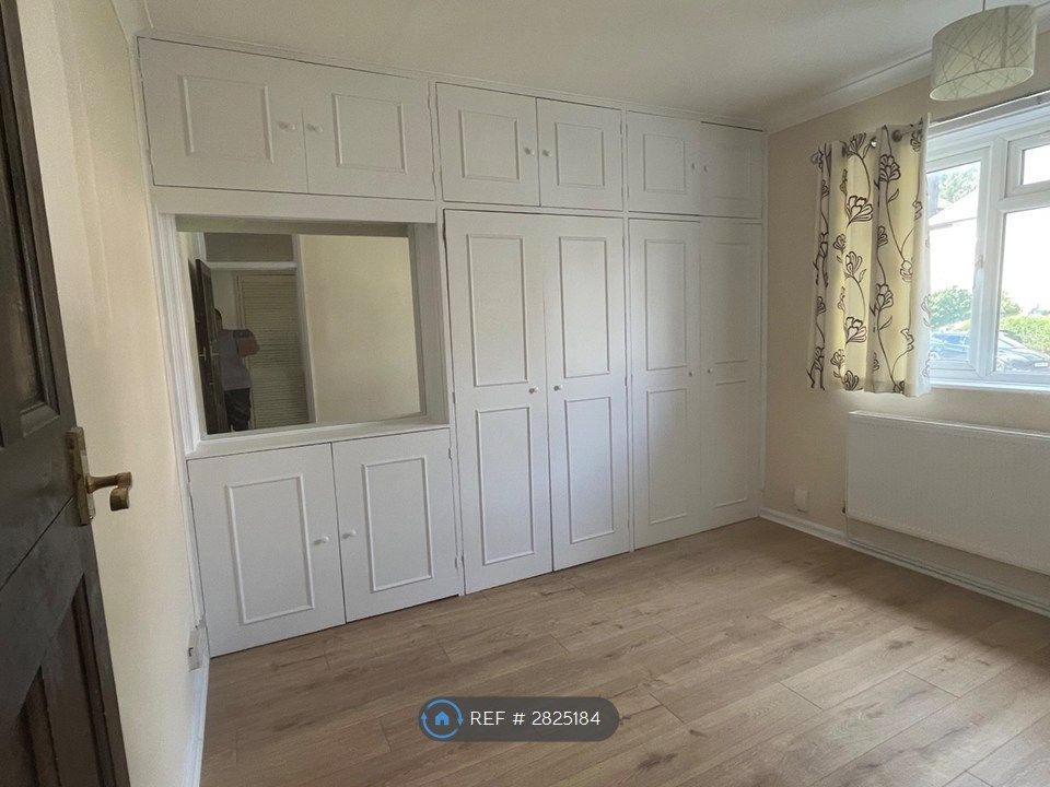 Property photo 3 of 11 Bedroom With Built In Cupboards