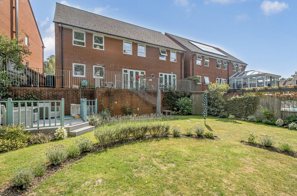 Property photo 1 of 32 1340259-4-689F61F...