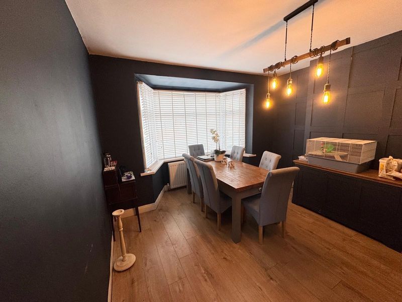 Property photo 3 of 9 Photo 7