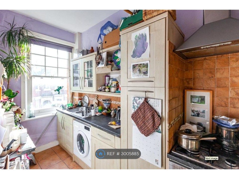 Property photo 3 of 4 Kitchen