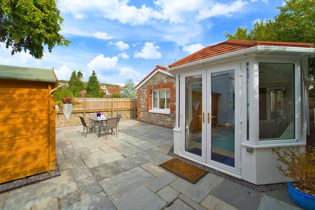Property photo 2 of 38