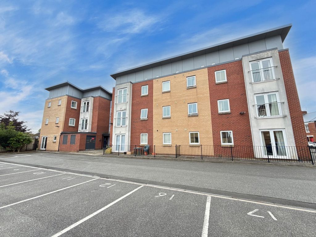 Property photo 1 of 12 External