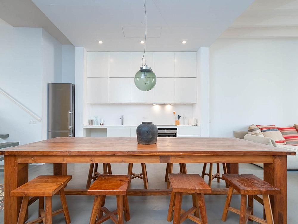 Property photo 2 of 38