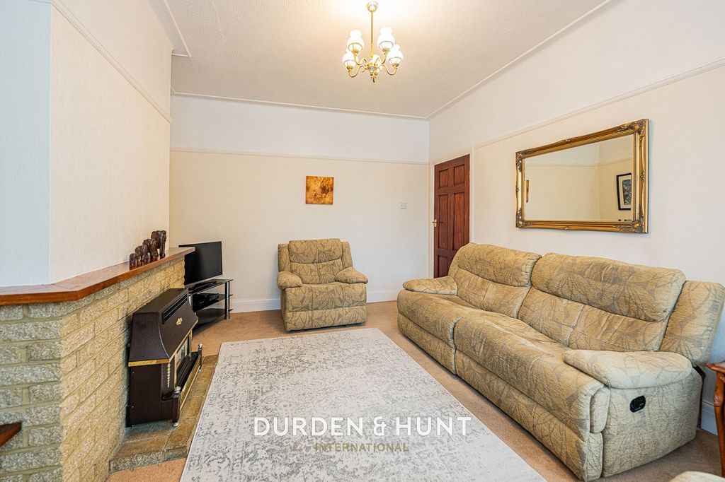 Property photo 3 of 28