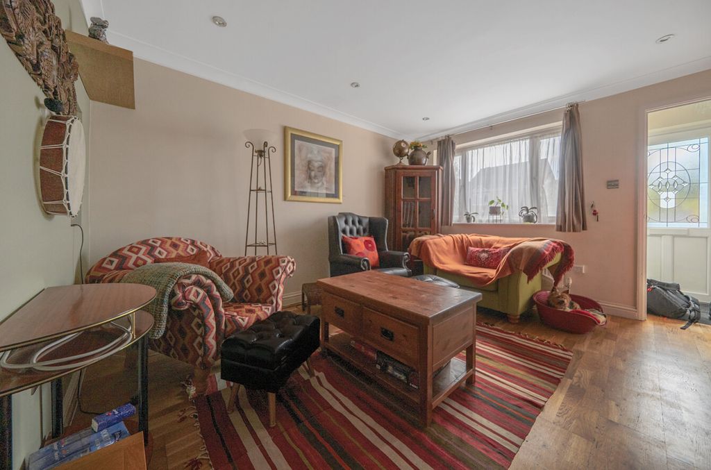 Property photo 2 of 11 1350852-9-68c976E...