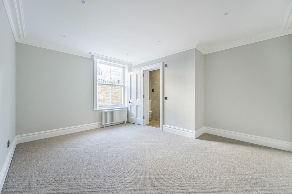 Additional image 12 of 2 bed flat for saleHoward Square, Seafront, Eastbourne BN21