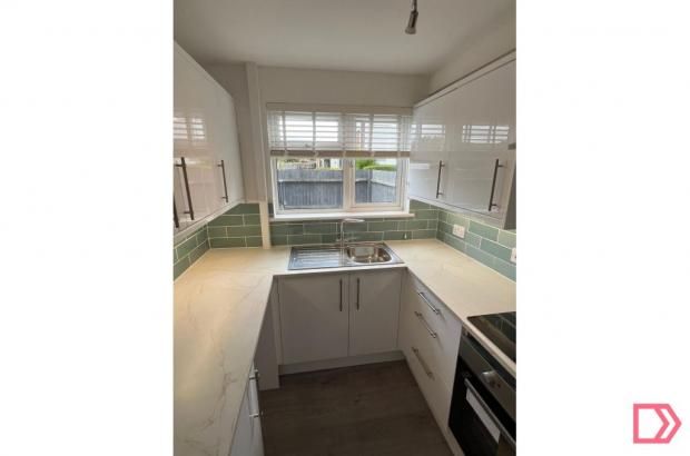 Property photo 2 of 10 13 Beechlands Picure