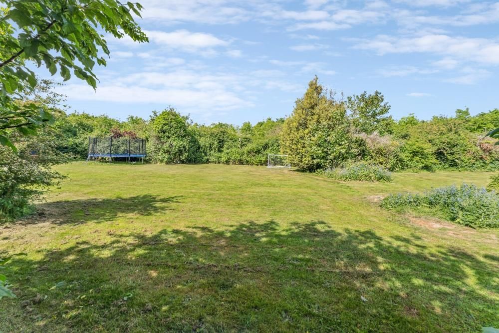 Property photo 2 of 7 Image