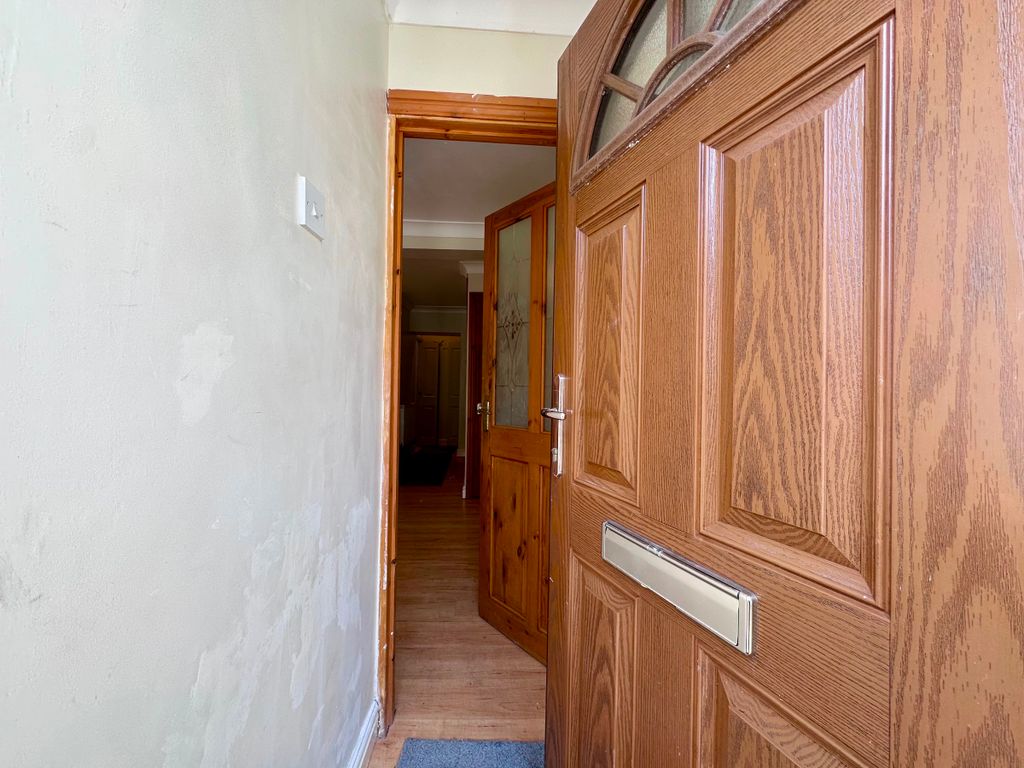 Property photo 3 of 31