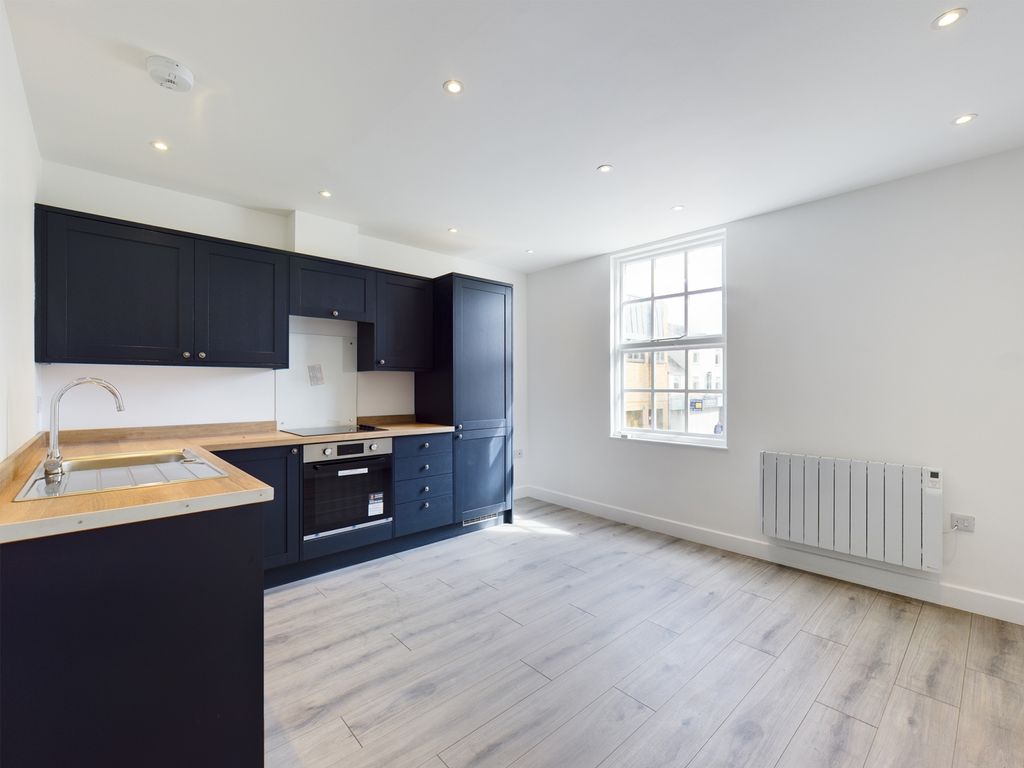 Property photo 2 of 4 Cam00868P1-Pr0045-Still04