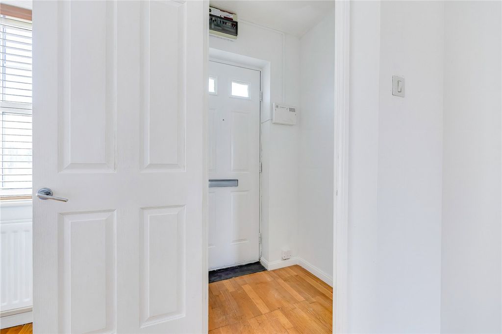 Property photo 2 of 24 Picture No. 10