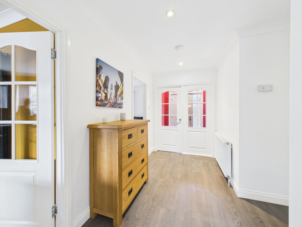 Property photo 2 of 26