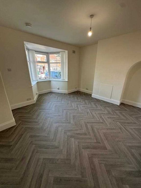 Property photo 1 of 7 Lounge
