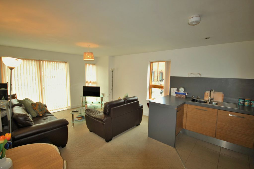 Property photo 2 of 7