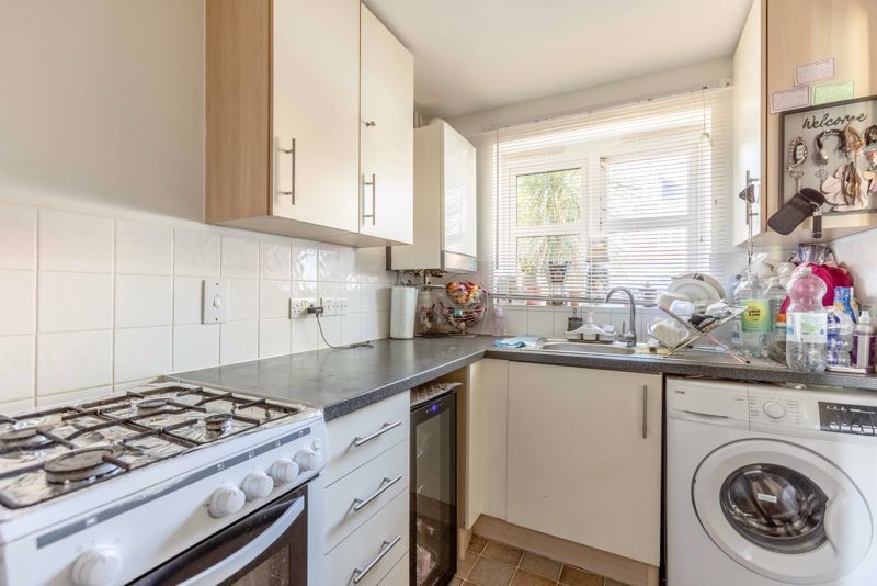 Property photo 3 of 8 Kitchen