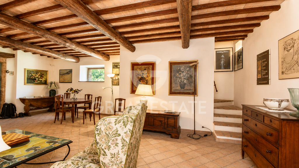 Property photo 2 of 26 Interiors