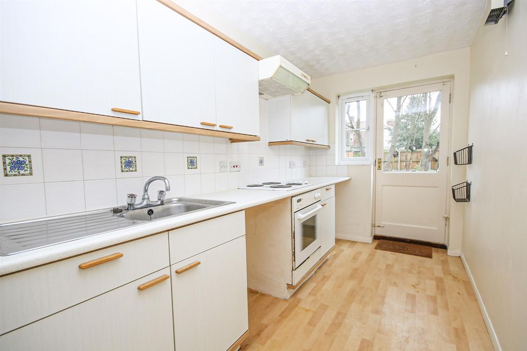 Property photo 3 of 9 9-Img_8648.Jpg