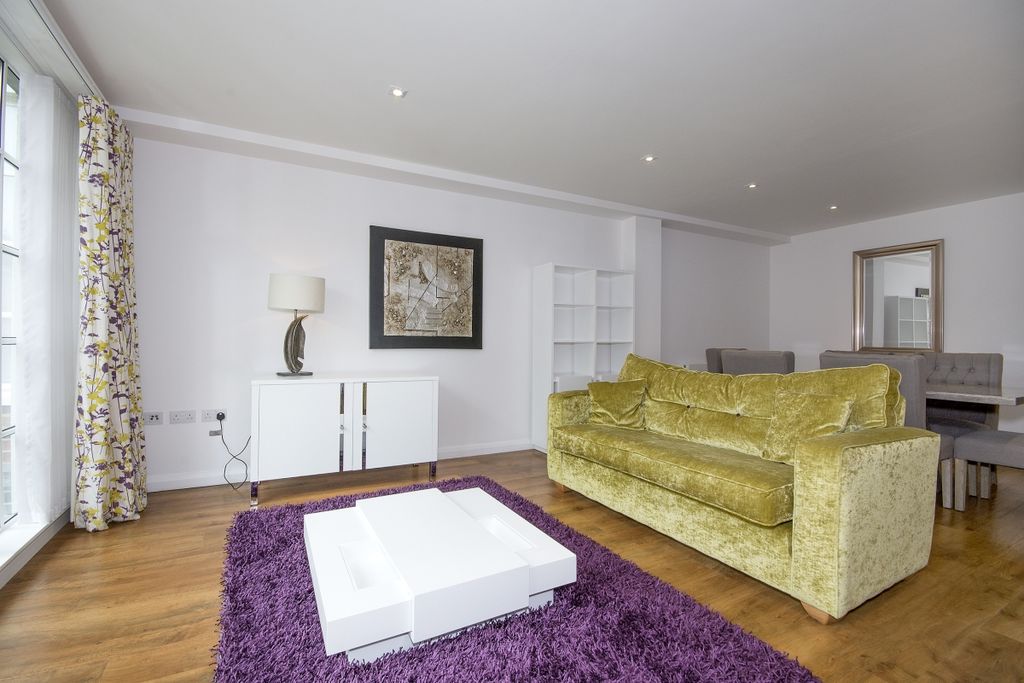 Property photo 2 of 9 4