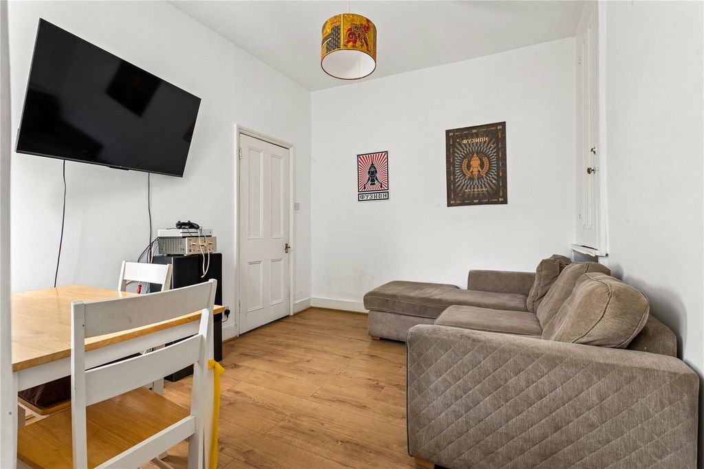 Property photo 3 of 16 Picture No. 19