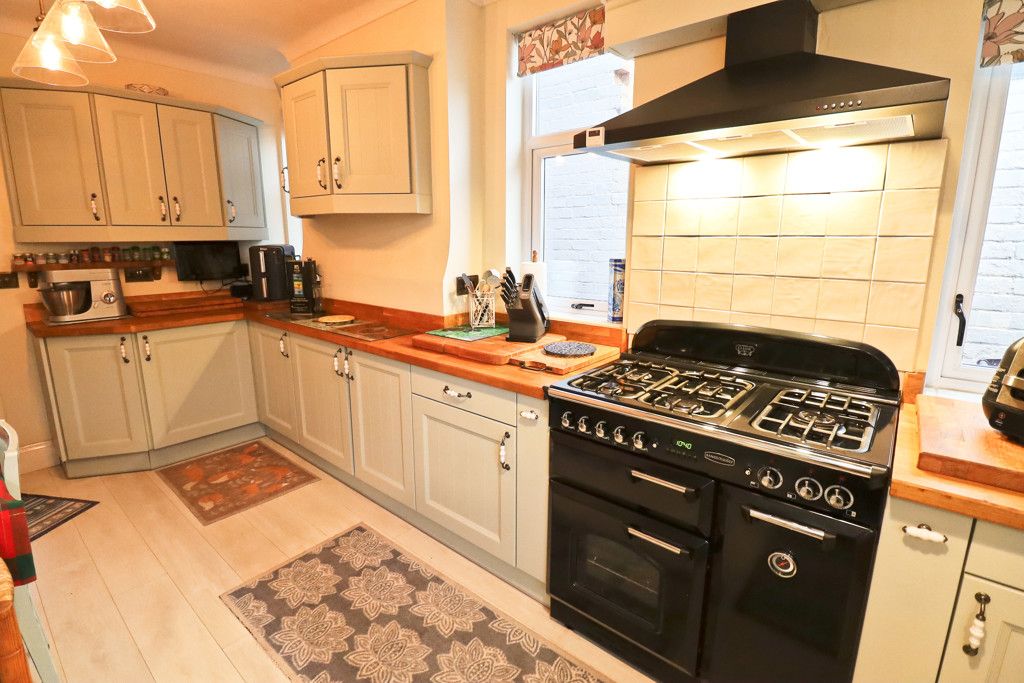 Property photo 3 of 24 Photo 12