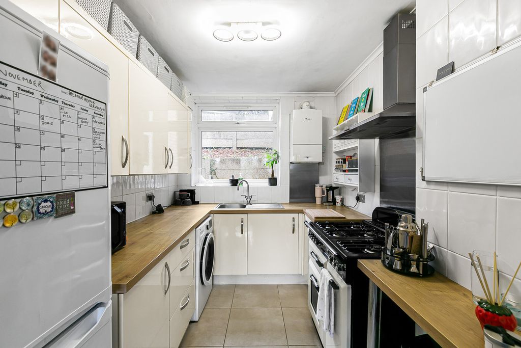 Property photo 3 of 24