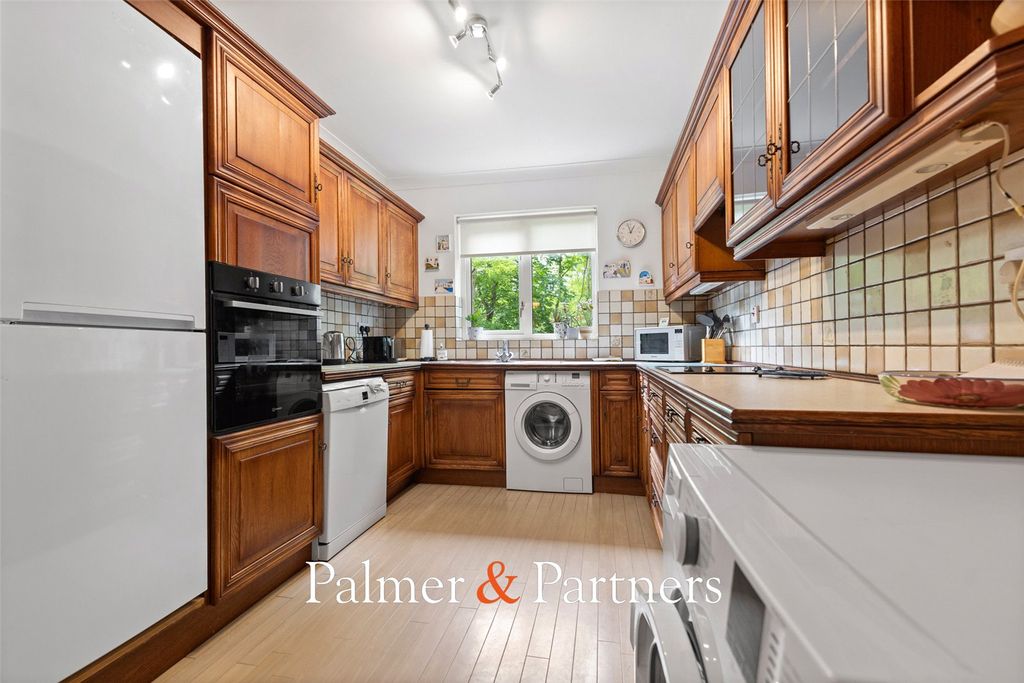 Property photo 3 of 34 Picture No. 09