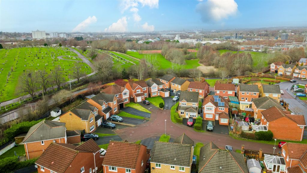 Property photo 2 of 16 Drone.2.Jpg