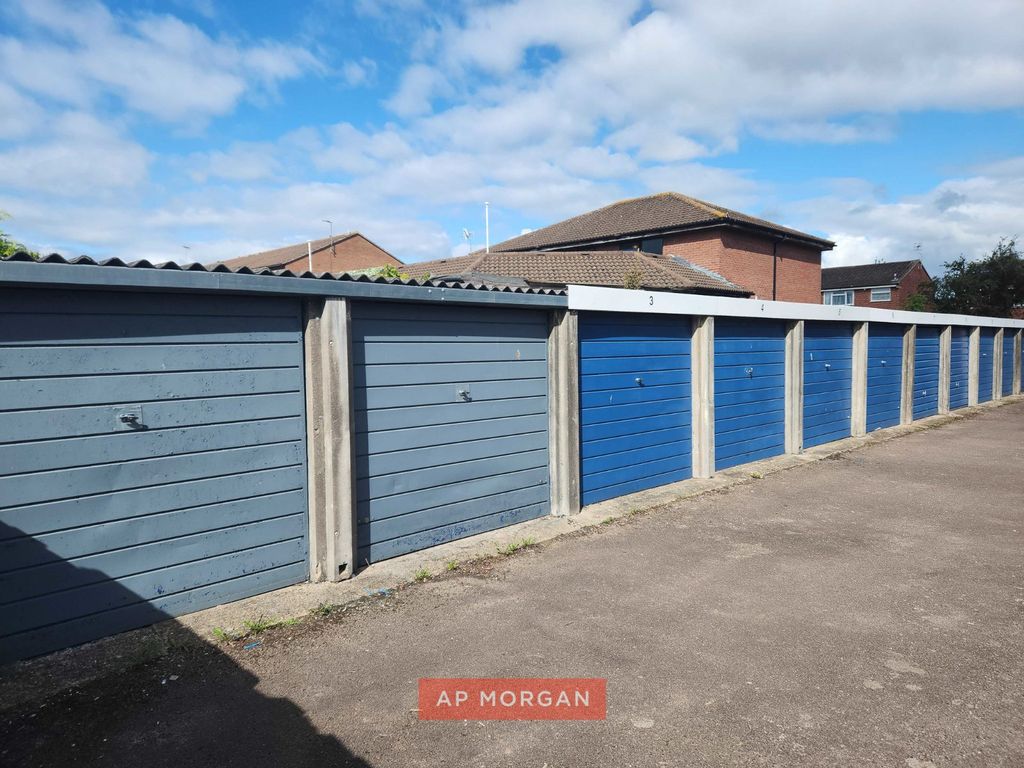 Property photo 2 of 3 Picture No. 02