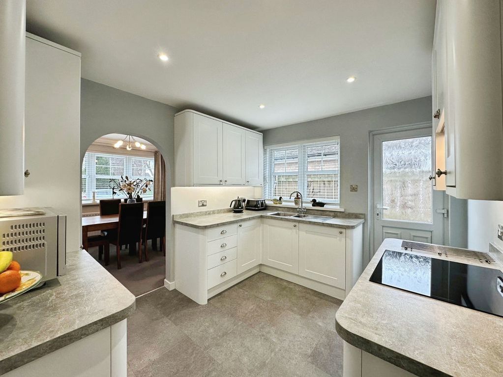 Property photo 2 of 19 Photo 16