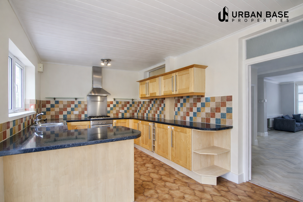 Property photo 3 of 20