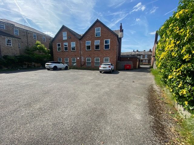 Property photo 3 of 4
