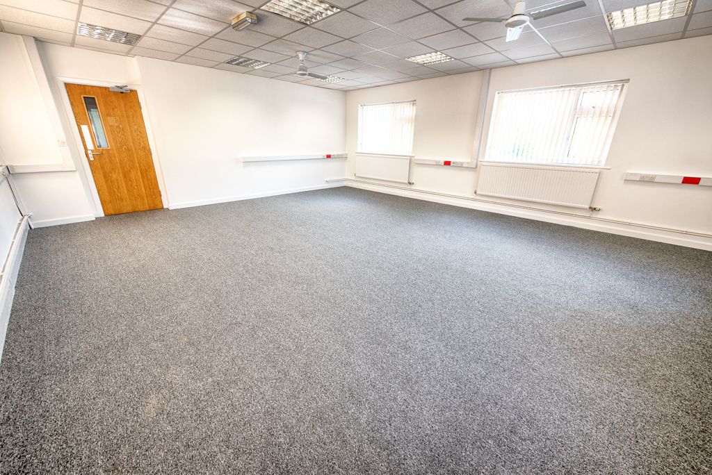 Property photo 3 of 6 4