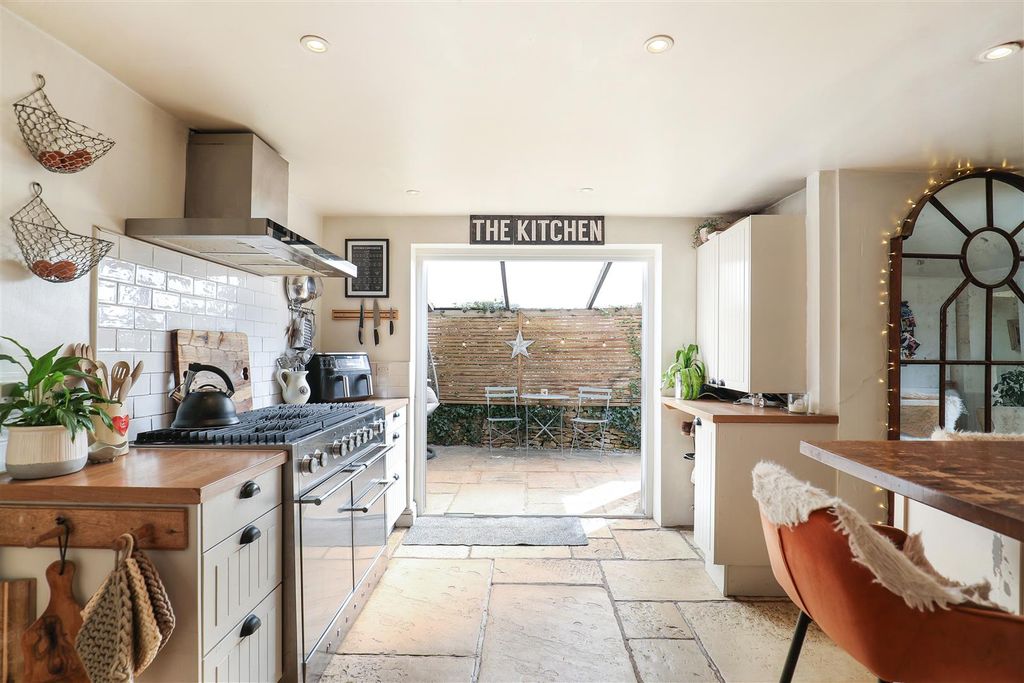 Property photo 2 of 37 Sketch_Ph35_6472627.Jpg