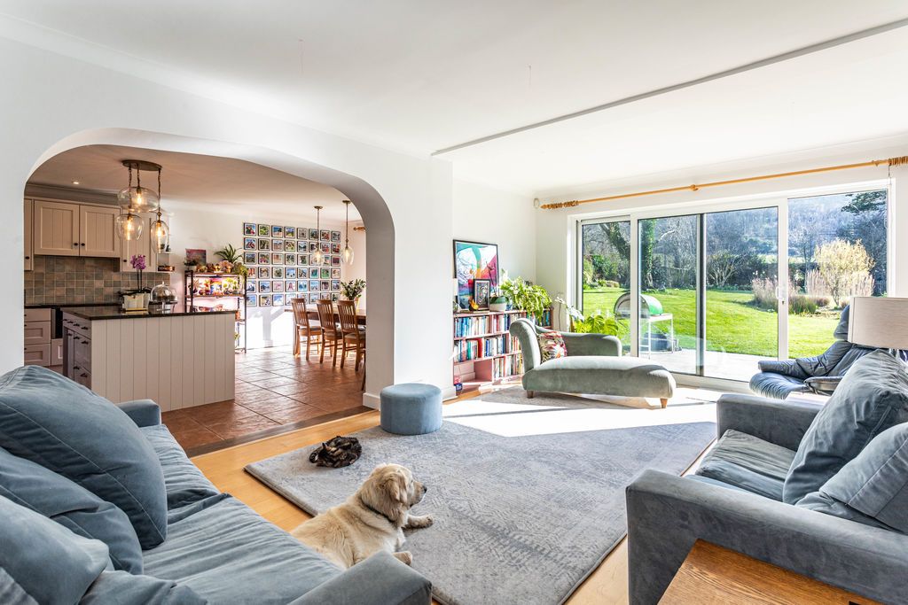 Property photo 3 of 50 Photo 3