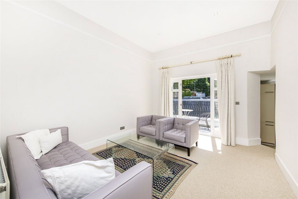 Property photo 1 of 10 Picture No. 02