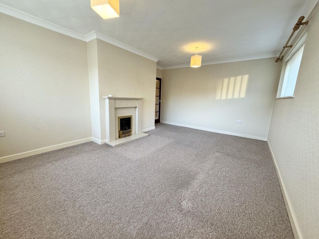 Property photo 2 of 14 Living Room