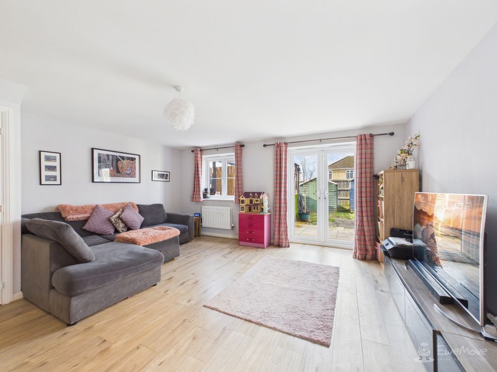 Property photo 2 of 20 Living Dining Room- Mark Stephens Ewemove Newmarke