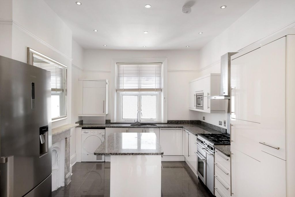 Property photo 2 of 17 1 (10).Jpg