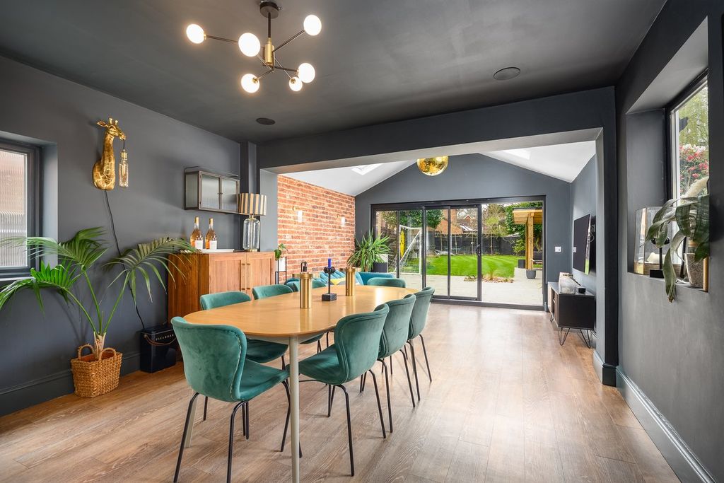 Property photo 3 of 24