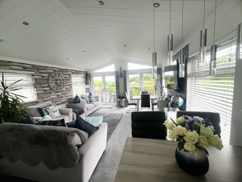 Property photo 3 of 17 Img 5355 91c6c1A9dc70394040Bac81F42920c36 9d341E855d9A5F2421965F118F245B95