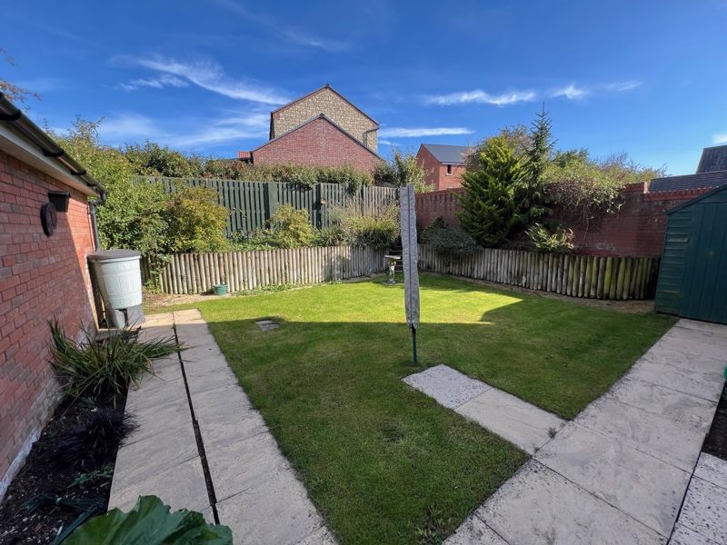 Property photo 3 of 19 Garden